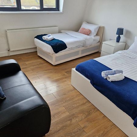 Simply Relax,1 Eastham London Apartment Екстериор снимка