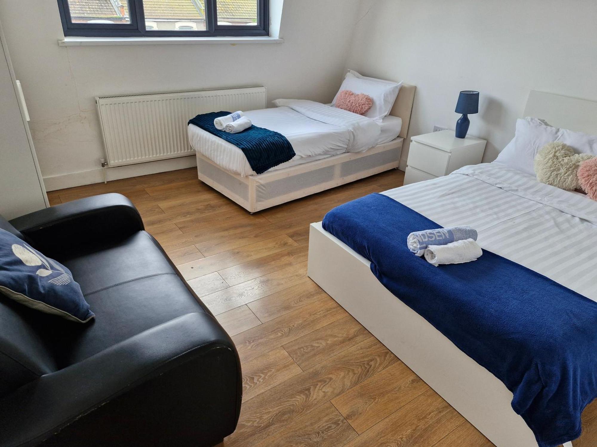 Simply Relax,1 Eastham London Apartment Екстериор снимка