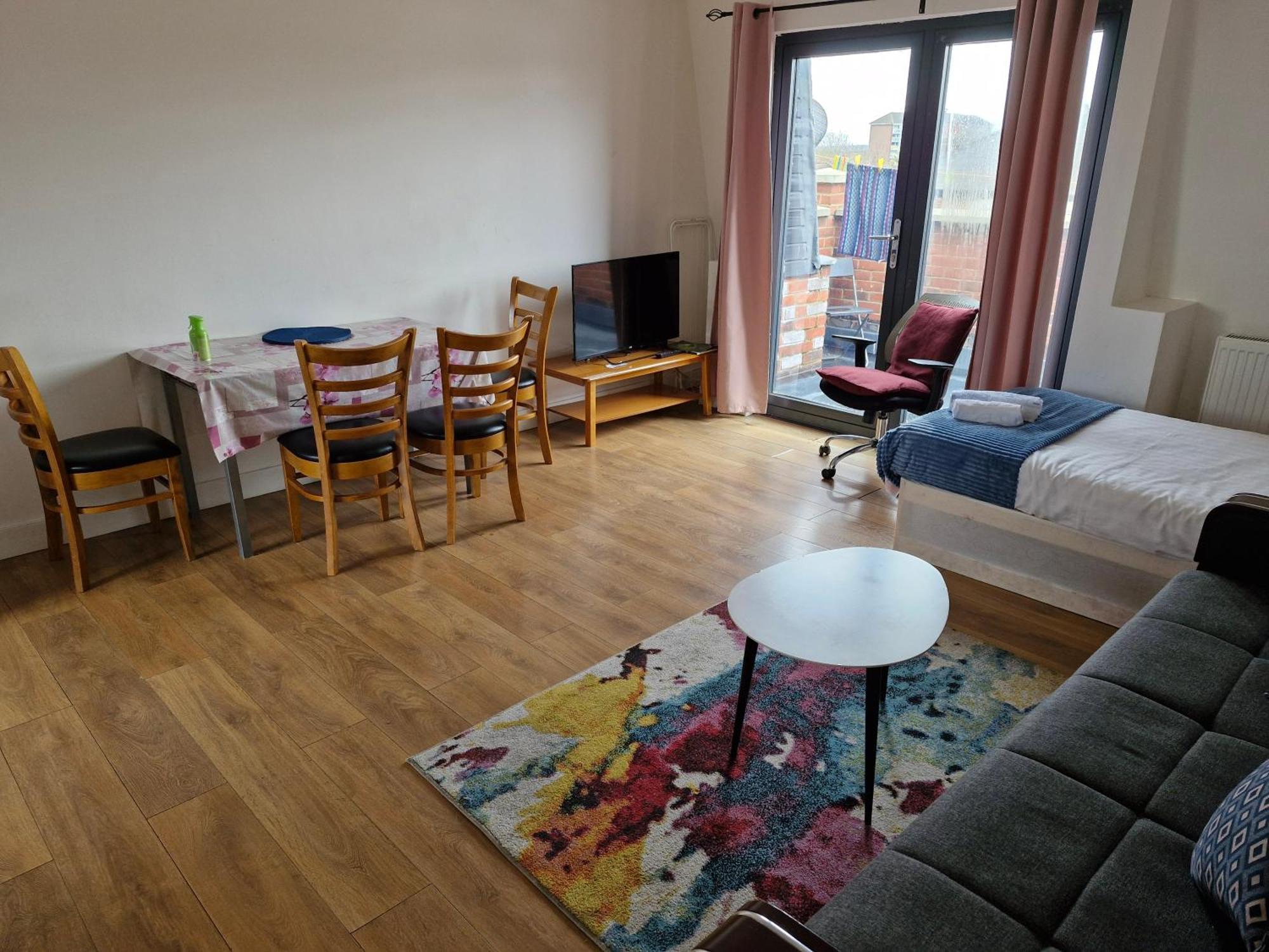 Simply Relax,1 Eastham London Apartment Екстериор снимка